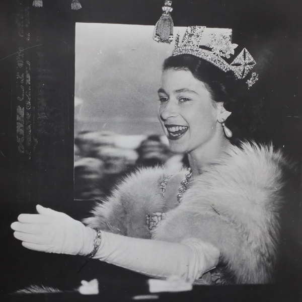 La Reine Elizabeth II (1955) Variante 1 | 40x40 cm | Premium-Papier