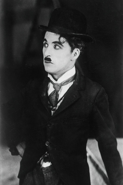 Charlie Chaplin pendant le tournage de « Le Cirque » (1928) Variante 1 | 13x18 cm | Premium-Papier