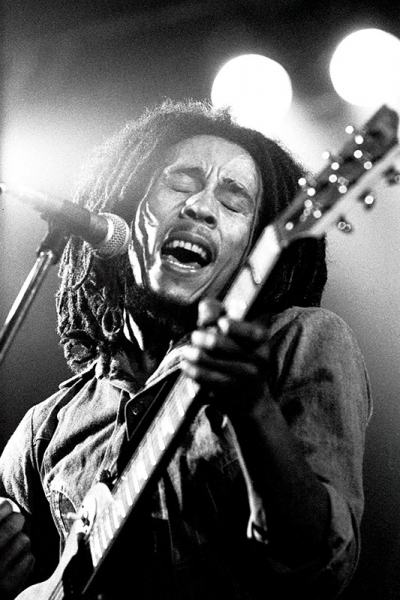 Bob Marley en concert, 1976 Variante 1 | 13x18 cm | Premium-Papier